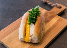 Rossö baguett med kyckling & curryröra